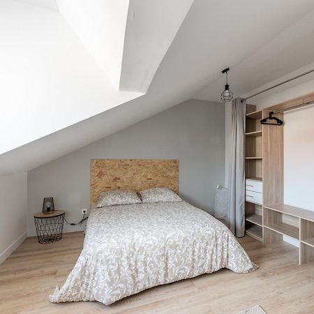 Villa Spacieuse 6 Ch/12 Personnes/ 6 Sdb Wc Privee Valenciennes Kültér fotó