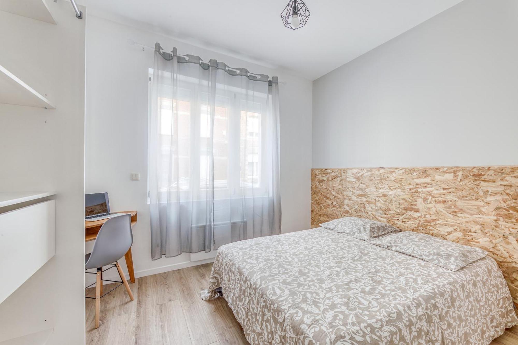 Villa Spacieuse 6 Ch/12 Personnes/ 6 Sdb Wc Privee Valenciennes Kültér fotó