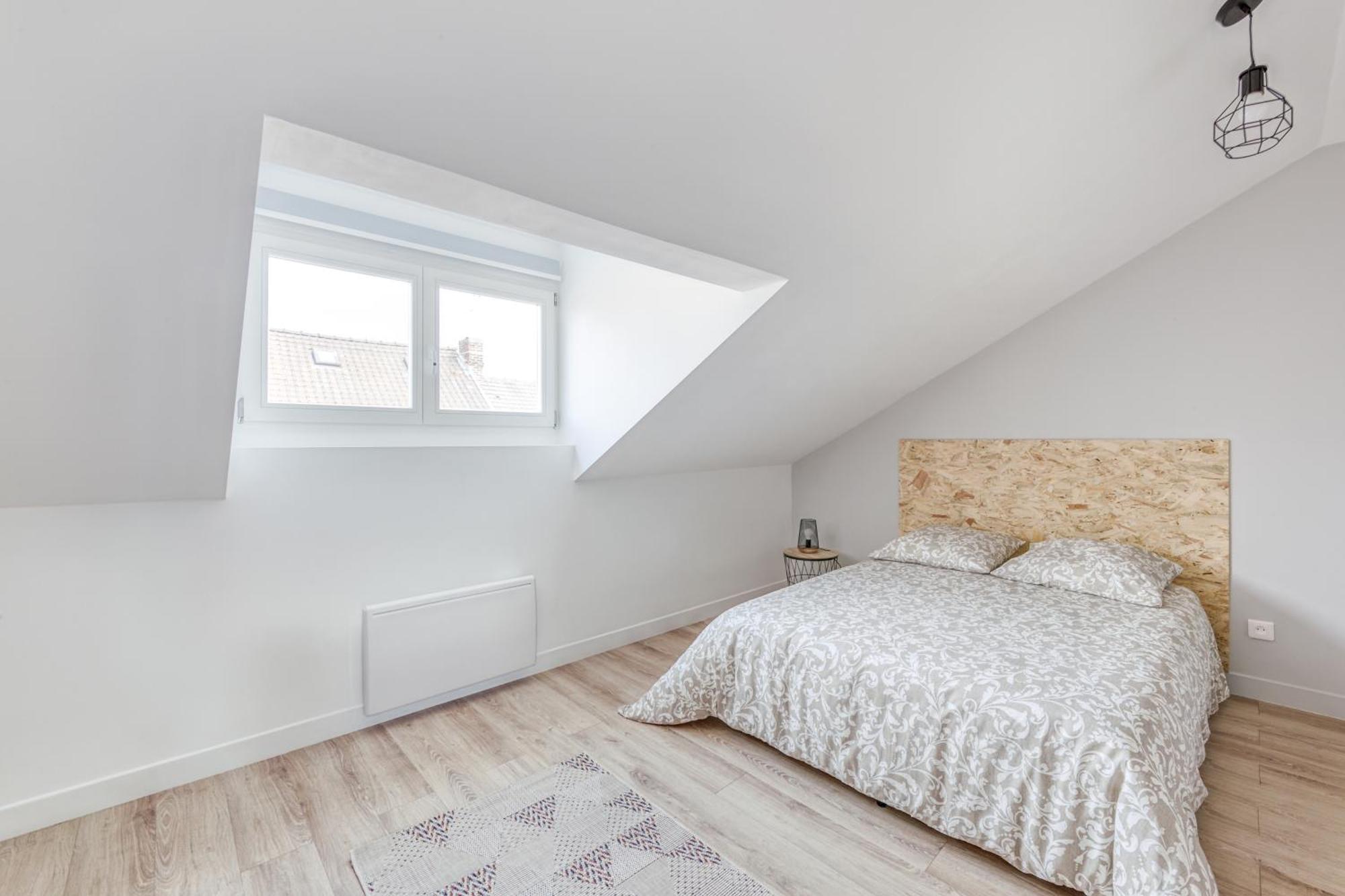 Villa Spacieuse 6 Ch/12 Personnes/ 6 Sdb Wc Privee Valenciennes Kültér fotó